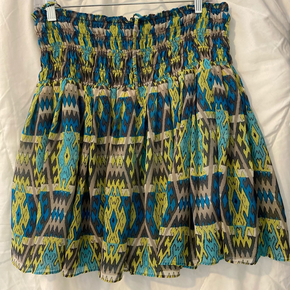 Patterned Skirt With Pleats
